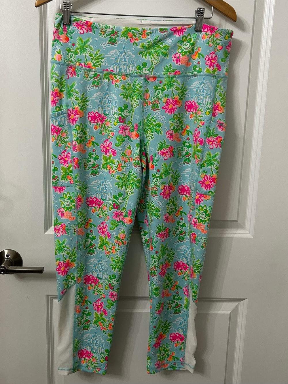 Women’s Disney Lilly Pulitzer Capri Leggings -  Size XL Like New